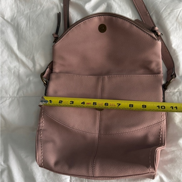Blush Pink Faux Leather Crossbody Purse – Medium Size, Adjustable Strap - Picture 4 of 15